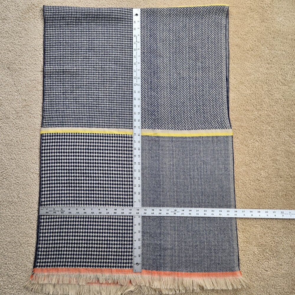 NWOT Oversized Scarf 4 Pattern Design Herringbone Diamond White Navy - Picture 2 of 8